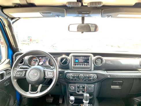 Used 2022 Jeep Wrangler Unlimited Sport AWD/4WD image 17
