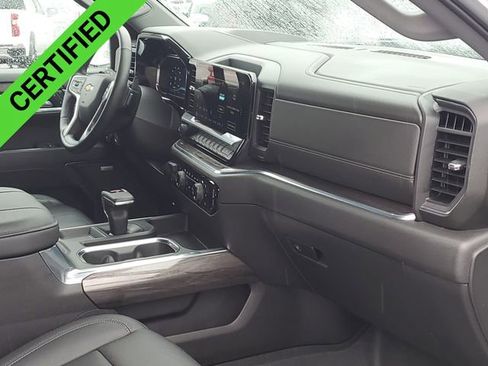 Certified 2024 Chevrolet Silverado 1500 LTZ AWD/4WD image 30