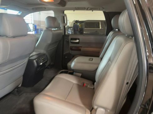 Used 2013 Toyota Sequoia Platinum AWD/4WD image 6