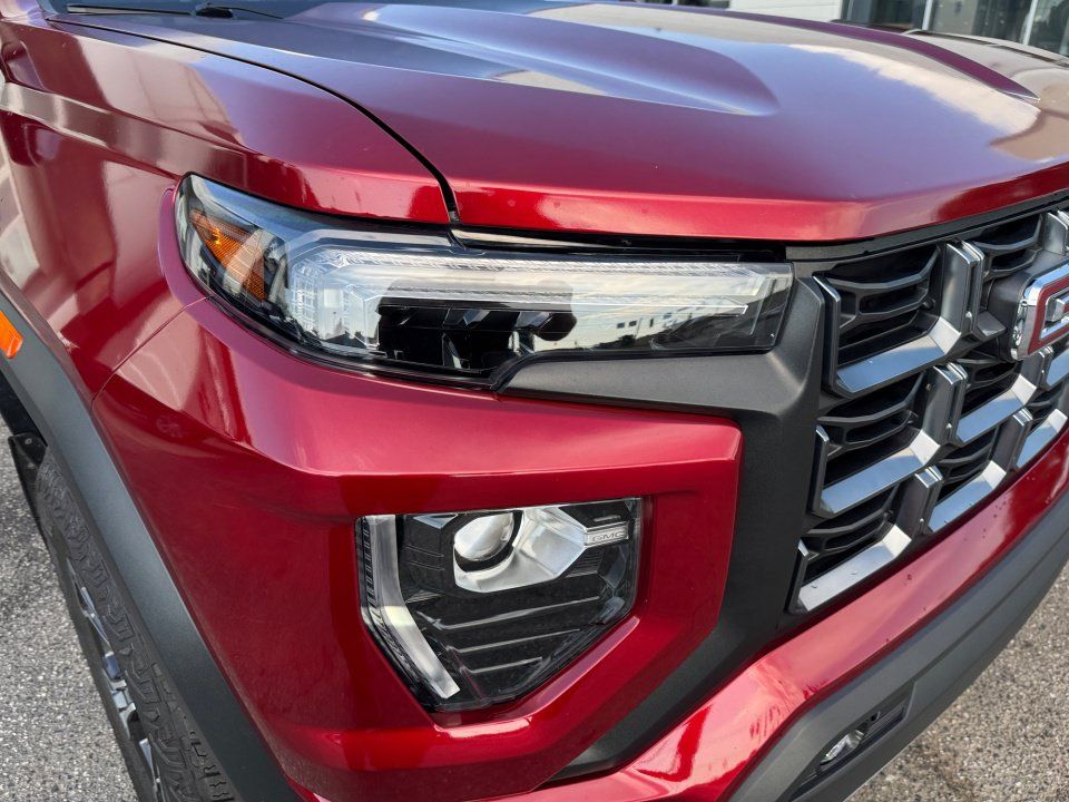 Certified 2024 GMC Canyon AT4 w/ Technology Package AWD/4WD image 28