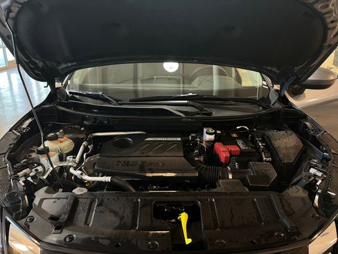 Used 2025 Nissan Rogue SV image 33