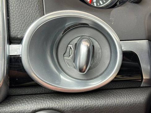 Used 2018 Porsche Cayenne AWD/4WD image 24