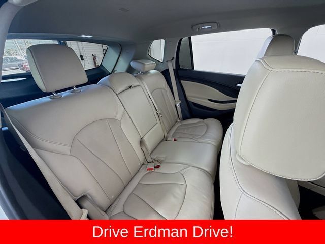 Used 2020 Buick Envision Essence FWD image 27