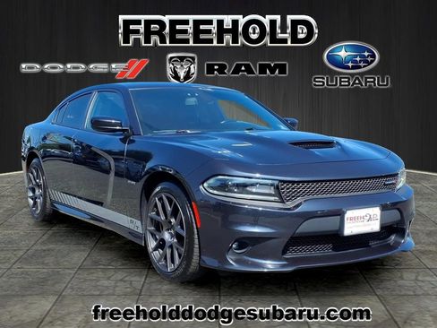 Used 2019 Dodge Charger R/T w/ Plus Group RWD image 1