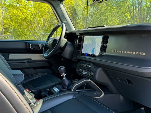 Certified 2025 Ford Bronco Badlands w/ Sasquatch Package AWD/4WD image 15