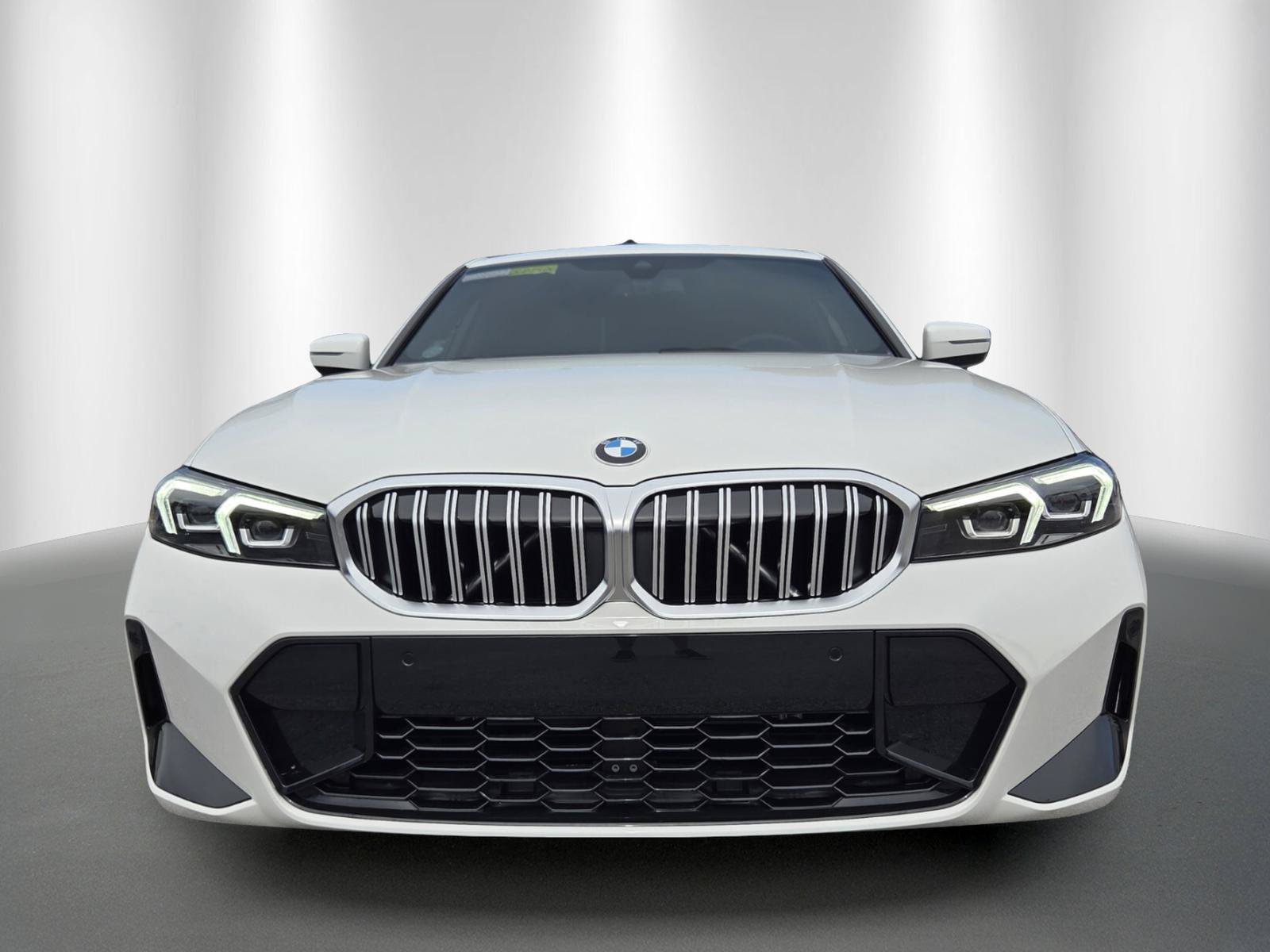 New 2026 BMW 330i Sedan w/ M Sport Package RWD image 2