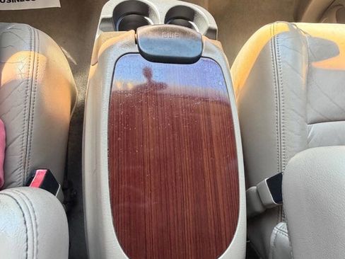 Used 2005 Ford F350 Lariat image 17