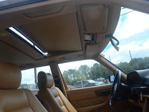 Used 1991 Mercedes-Benz 560 SEL image 17