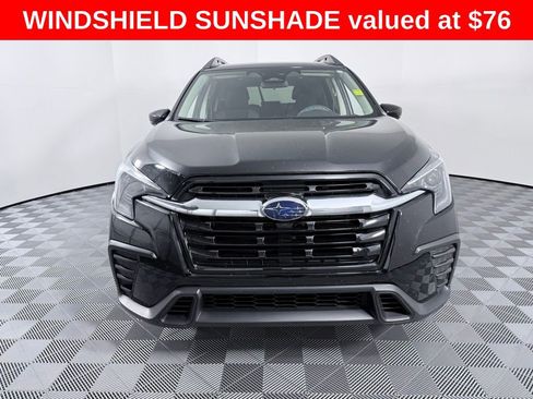 Used 2024 Subaru Ascent Premium image 3
