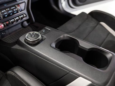 Used 2021 Ford Mustang Shelby GT500 w/ Carbon Fiber Track Pack image 51