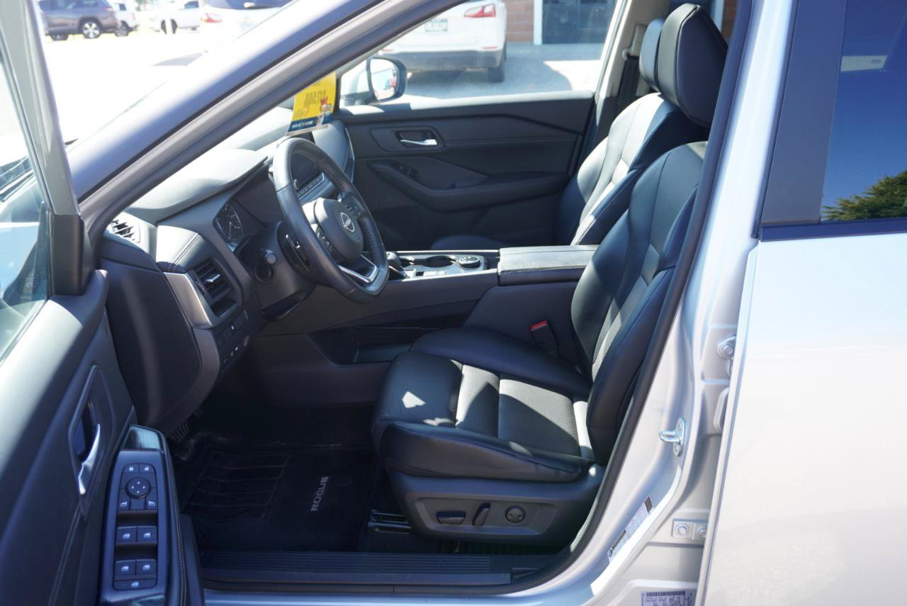 Used 2024 Nissan Rogue SV w/ SV Premium Package AWD/4WD image 18