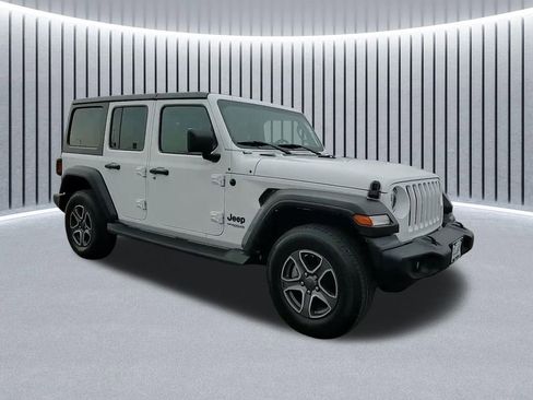 Used 2022 Jeep Wrangler Unlimited Sport image 2