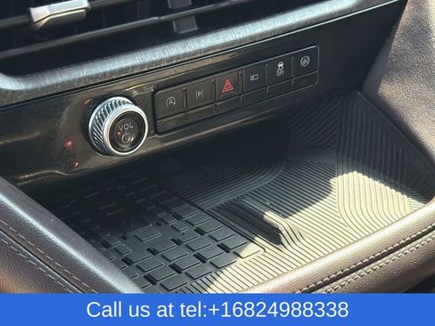 Certified 2025 Ford Explorer Platinum w/ LUX Leather Package image 30