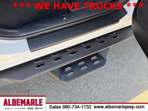 Used 2020 Toyota Tacoma Limited image 37