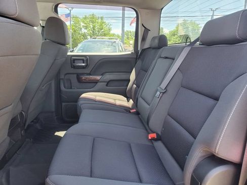 Used 2018 GMC Sierra 1500 SLE w/ SLE Value Package AWD/4WD image 32