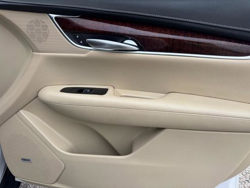 Used 2017 Cadillac XT5 Luxury w/ Driver Awareness Package AWD/4WD image 23