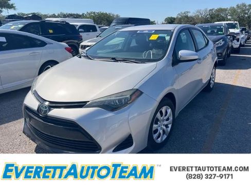 Used 2019 Toyota Corolla LE FWD image 1