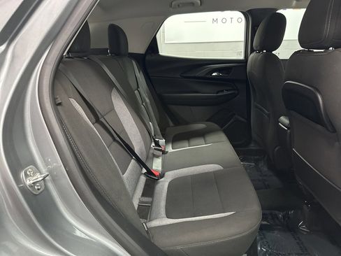 Used 2024 Chevrolet TrailBlazer LS image 34