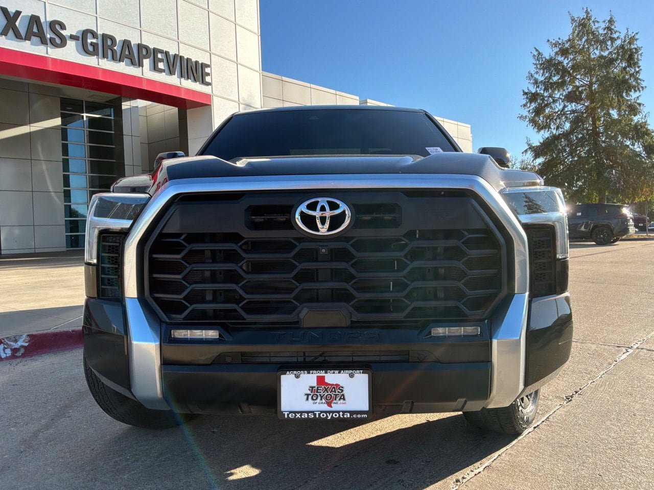 Used 2023 Toyota Tundra Limited w/ TRD Off-Road Package AWD/4WD image 3