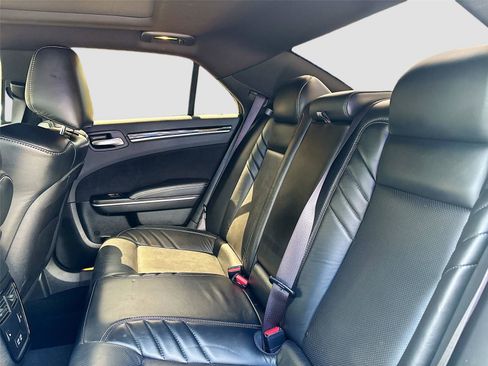 Used 2023 Chrysler 300 C image 28