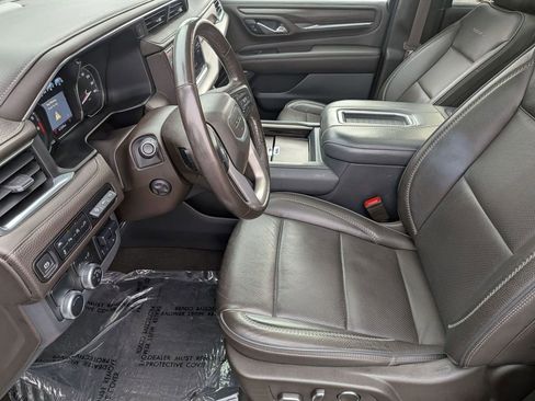 Used 2021 GMC Yukon XL Denali w/ Denali Premium Package RWD image 17