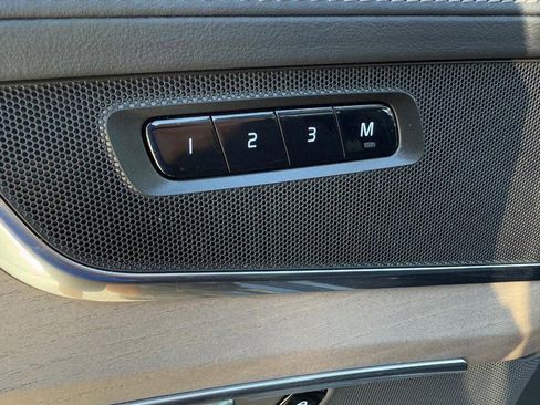 Certified 2025 Volvo XC90 B6 Plus image 16