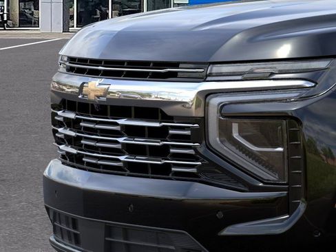 New 2026 Chevrolet Suburban Premier image 13