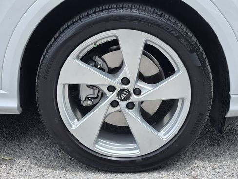 Certified 2025 Audi Q5 Prestige AWD/4WD image 16