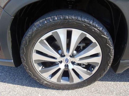 Used 2019 Subaru Ascent Touring w/ Popular Package #3 AWD/4WD image 41