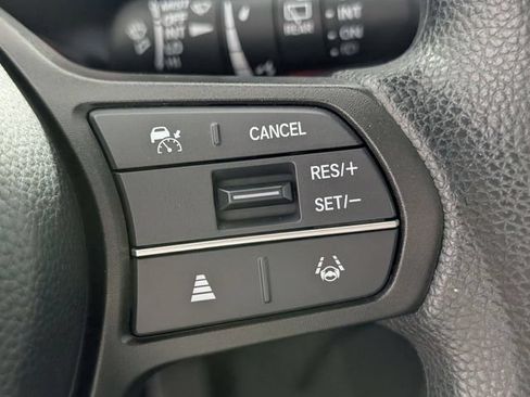 Used 2025 Honda CR-V EX image 16