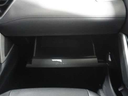 Used 2023 Toyota Corolla Cross XLE image 17