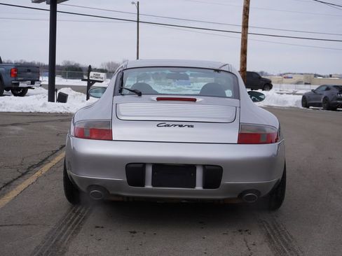 Used 2001 Porsche 911 Carrera RWD image 6