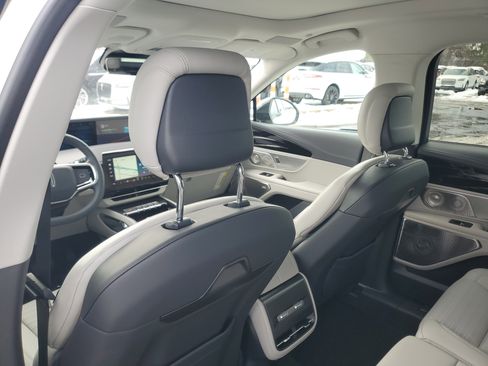 New 2026 Lincoln Nautilus Reserve image 29