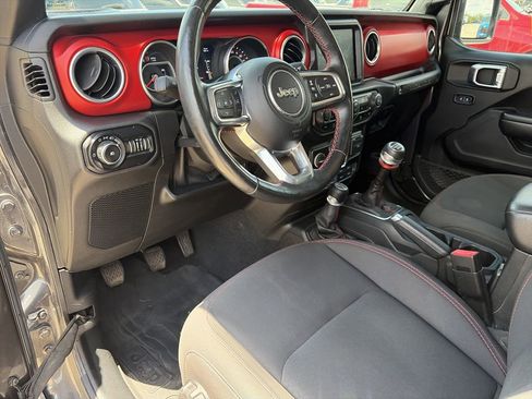 Used 2020 Jeep Wrangler Unlimited Rubicon AWD/4WD image 11