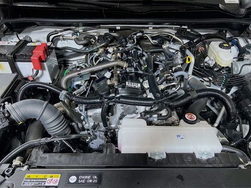 Certified 2025 Toyota 4Runner Limited AWD/4WD image 27