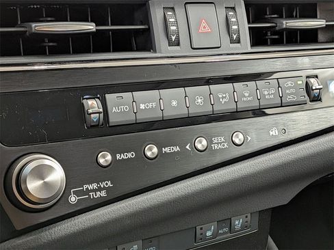 New 2025 Lexus ES 350 w/ Premium Package image 29