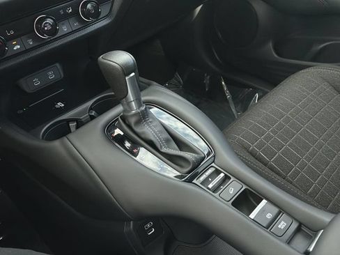 Used 2026 Honda HR-V LX image 27