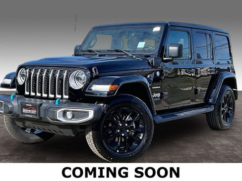 Used 2022 Jeep Wrangler Unlimited Sahara image 2