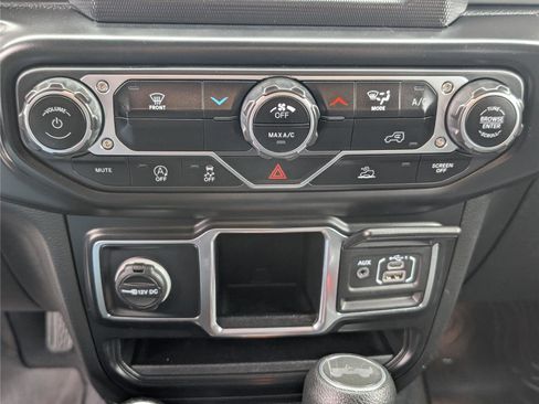 Used 2022 Jeep Wrangler Unlimited Sport AWD/4WD image 25