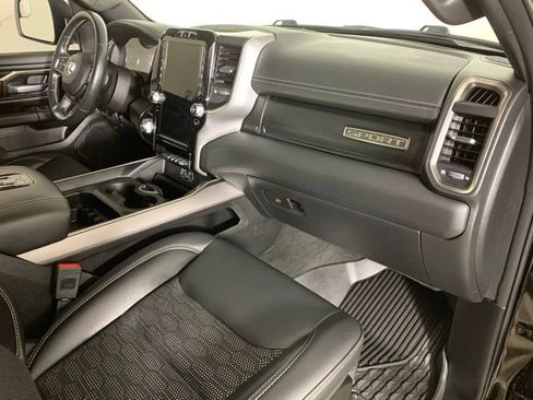 Used 2022 RAM 1500 4x4 Crew Cab image 8