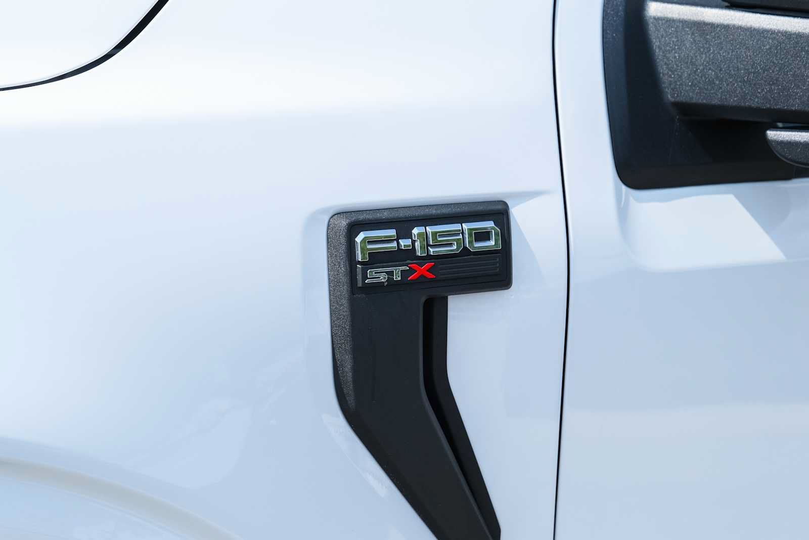 Used 2021 Ford F150 XL w/ STX Appearance Package RWD image 3