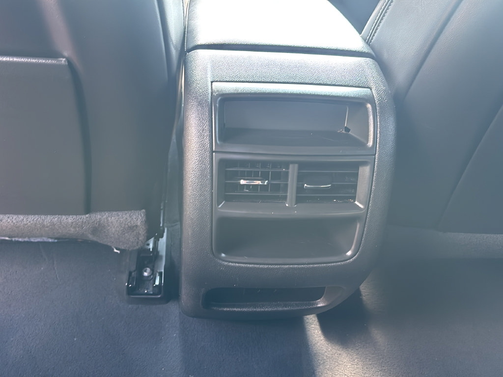 Used 2023 Cadillac XT5 Premium Luxury FWD image 16