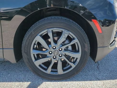 Used 2022 Chevrolet Equinox RS w/ RS Leather Package FWD image 11