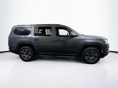 Used 2022 Jeep Wagoneer Series III image 4