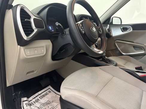 Used 2021 Kia Soul LX FWD image 27