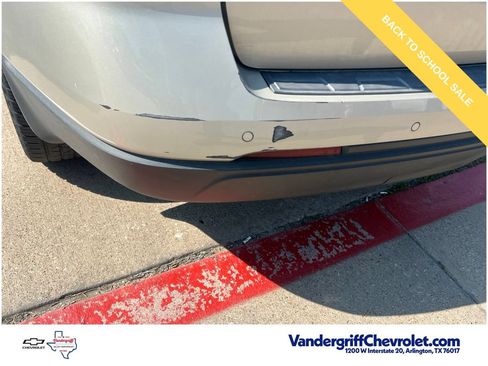 Used 2015 Chevrolet Traverse LT w/ Style and Technology Package FWD image 9