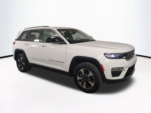 Used 2024 Jeep Grand Cherokee Limited 4xe AWD/4WD image 2