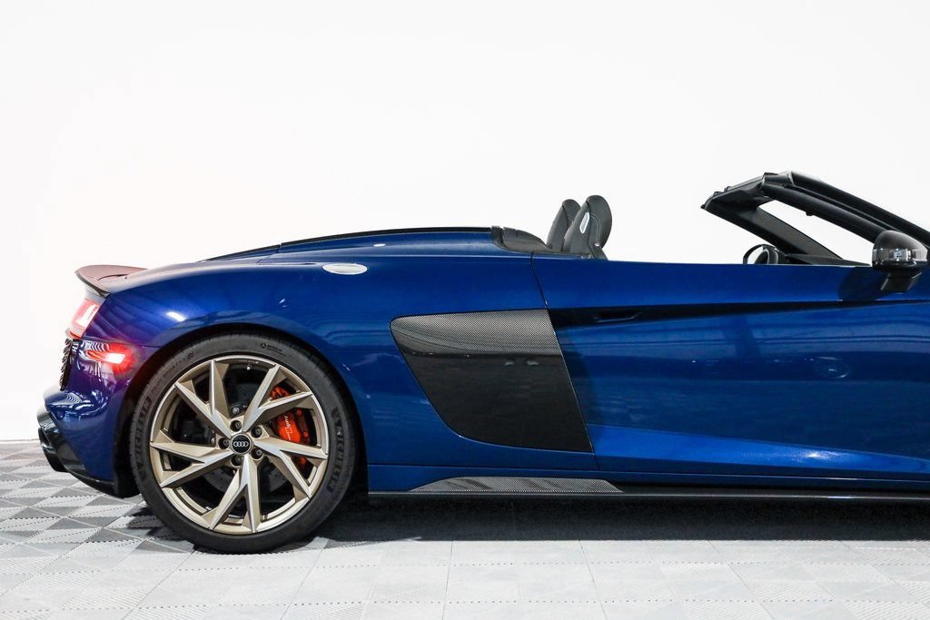 Used 2023 Audi R8 V10 performance AWD/4WD image 3