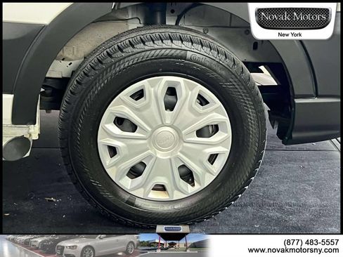 Used 2025 Ford Transit 250 Low Roof w/ Exterior Upgrade Package RWD image 9