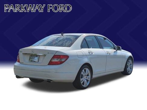 Used 2011 Mercedes-Benz C 300 4MATIC Sedan image 5